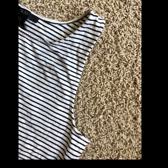 F21 soft stripe pattern crop top sz L - Picture 12 of 14